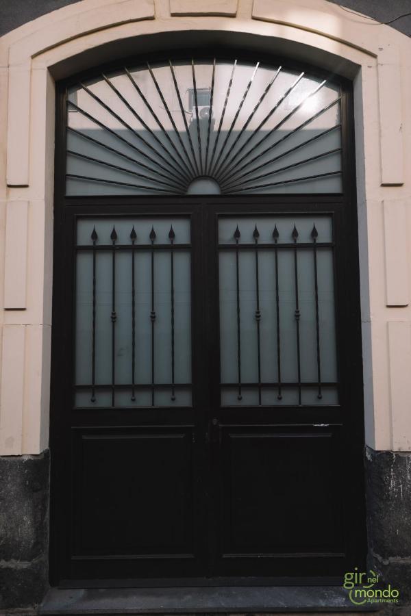 Giro Nel Mondo Apartments Catania Exterior foto